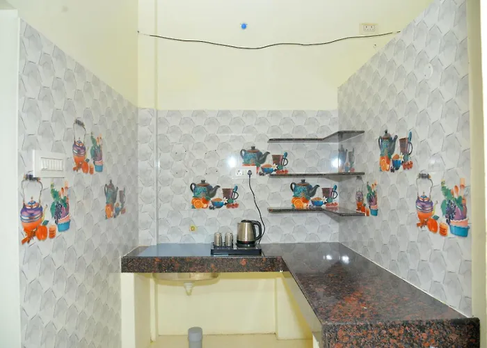 Arun Lodge And Cottage Near Thiruchendur